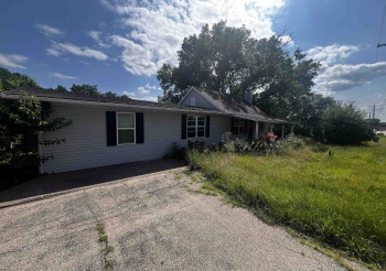 9725 US Route 20 West, GALENA, Illinois 61036, 3 Bedrooms Bedrooms, ,1 BathroomBathrooms,House,For Sale,US Route 20 West,202403915