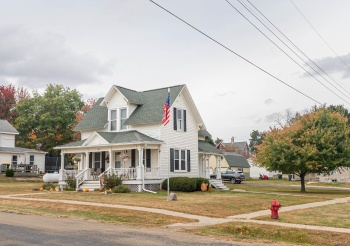 301 Mason, SCALES MOUND, Illinois 61075, 3 Bedrooms Bedrooms, ,1 BathroomBathrooms,House,For Sale,Mason,202405932